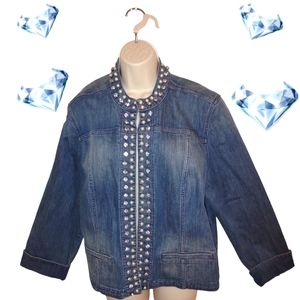 🥰 Embellished Chico's jean jacket